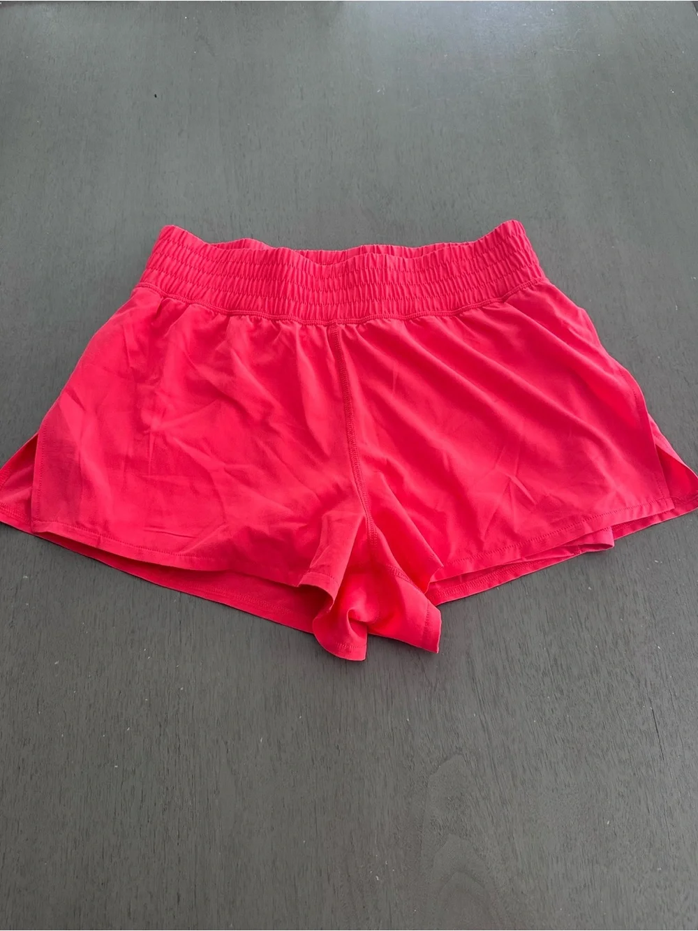 90 DEGREE by REFLEX Lightstreme Love and Flutter Running Shorts Red Size Medium